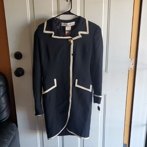 NWT Tahari Structured Wool Blazer | The Office Called, You Run It